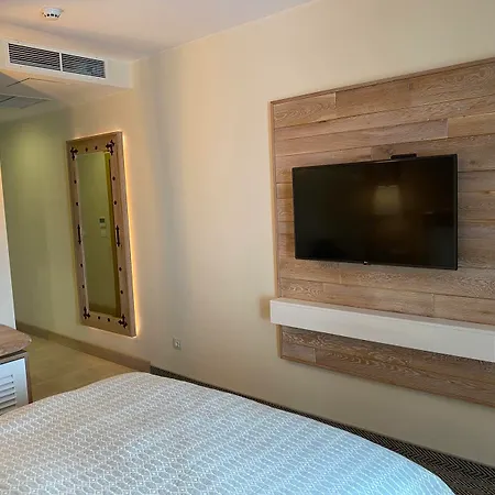Blu Bay Hotell 5*