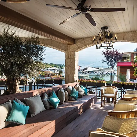 Готель Blu Bay