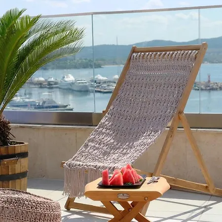 Blu Bay Hotel