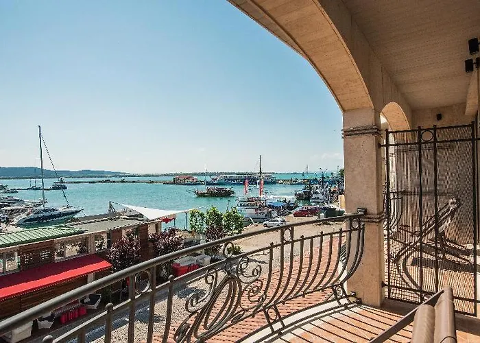 Blu Bay Σωζόπολη