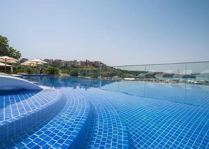 Blu Bay Ξενοδοχείο 5*